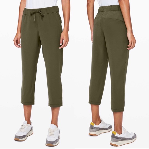 lululemon athletica Pants - Lululemon On The Fly Crop Woven
